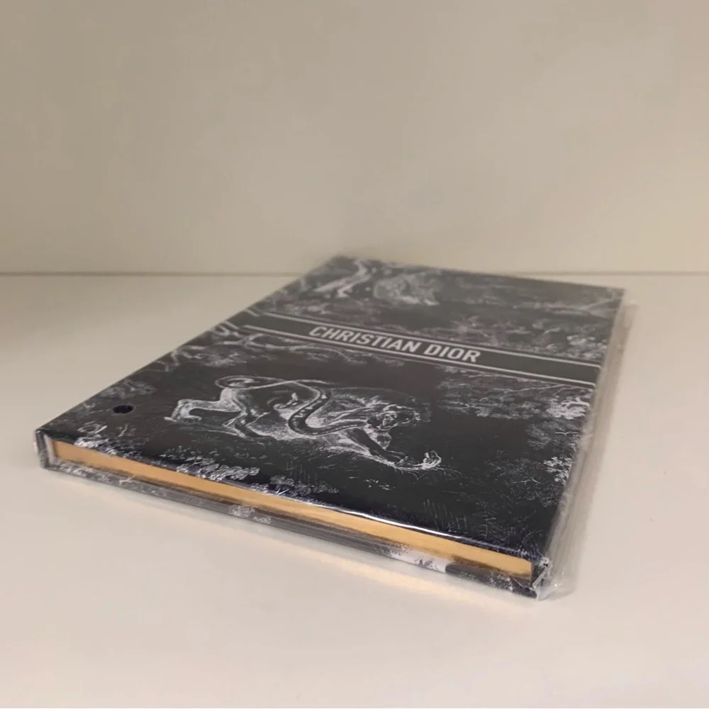 Hold Christian Dior hardcover notebook France